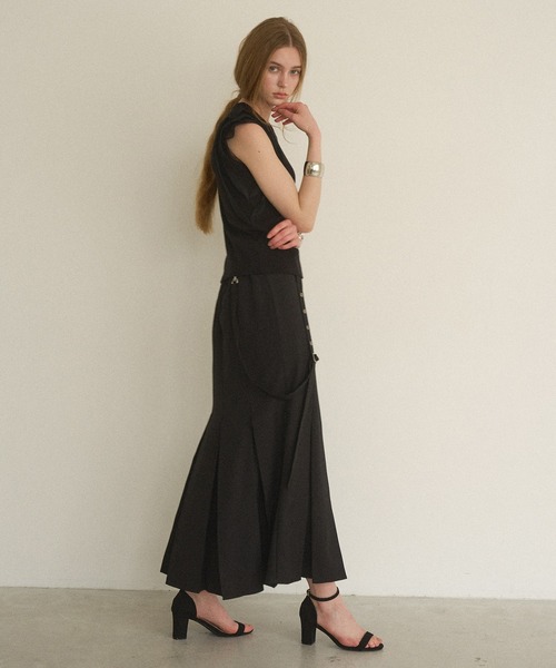 MIELI INVARIANT（ミエリインヴァリアント）の「Box Tuck Suspend Skirt（スカート・レディース・ベージュ/ブラック・MEDIUM/SMALL）」の9枚目の写真