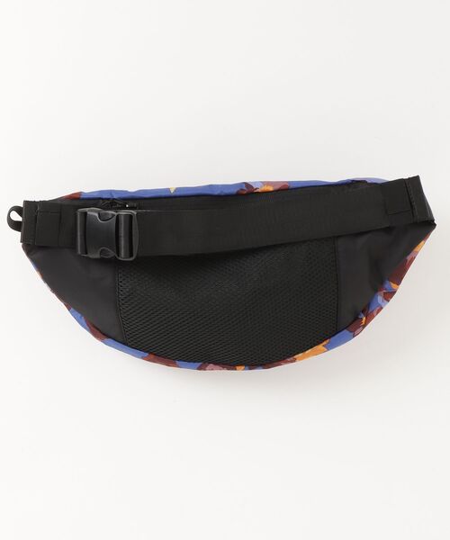 KiU（キウ）の「キウ KiU WATERPROOF BODY BAG（ボディバッグ/ウエストポーチ・レディース・その他・ONE SIZE）」の2枚目の写真