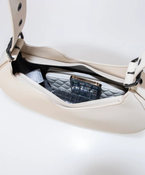 GASTON LUGA(ガストンルーガ)の「GASTON LUGA/ガストンルーガ/Mila Bag(ショルダーバッグ・レディース・ブラウン/ブラック/クリーム・F)」の18枚目の写真