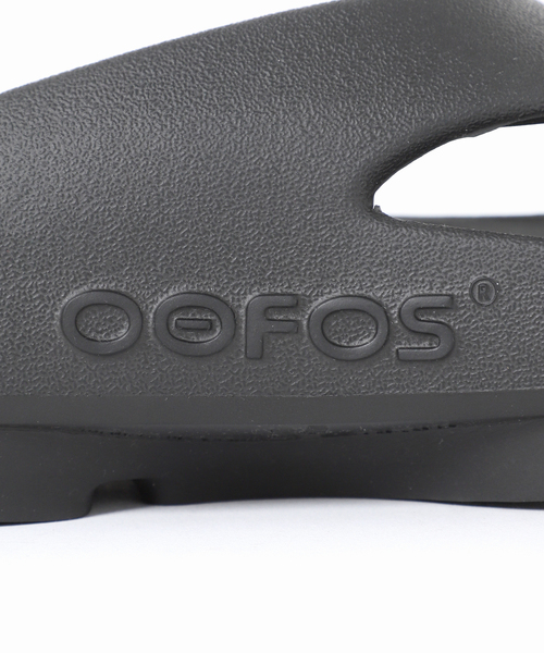 OOFOS(ウーフォス)の「【OOFOS/ウーフォス】OOriginal+(サンダル・レディース・ブラック/ライトグレー・23cm/25cm/24cm)」の14枚目の写真