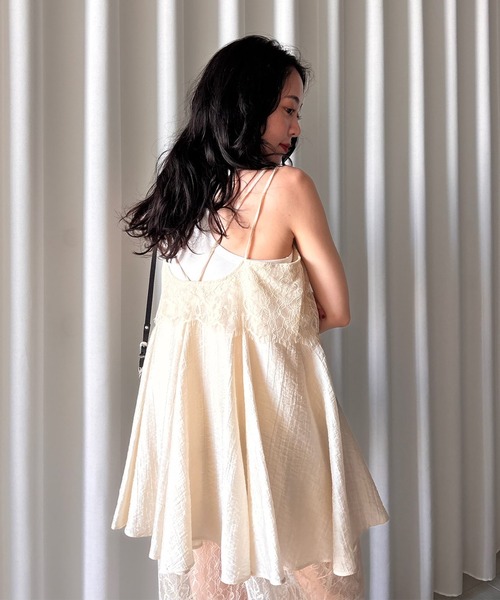 Ameri(アメリ)の「MEDI WIDE LACE CAMI ROMPERS(つなぎ/オールインワン・レディース・ブラック/アイボリー/カーキ・SMALL/X-SMALL/MEDIUM)」の22枚目の写真