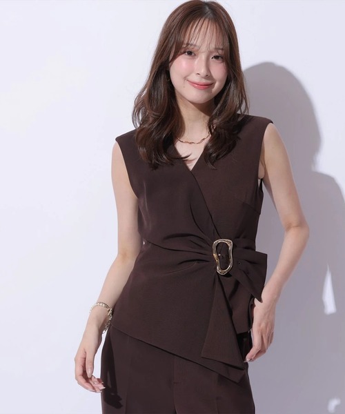 Mystrada（マイストラーダ）の「ドレープショートジレ（その他アウター・レディース・ブラック/ブラウン/オフホワイト・36/38）」の17枚目の写真