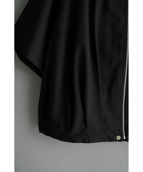 CONZ（コンズ）の「summer baloon short sleeve shirts/シャツブルゾン/ジップシャツ/バルーンシルエット/セットアップ/夏服/NVRFRGT（シャツ/ブラウス・メンズ・チャコールグレー/ブラック・1/3/2）」の8枚目の写真