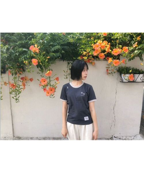 COIRIS（コイリス）の「モレンテボタンリンガー半袖Tシャツ（2カラー）（Tシャツ/カットソー・レディース・チャコールグレー/ネイビー・FREE）」の22枚目の写真