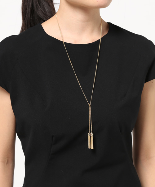 WHO'S WHO gallery（フーズフーギャラリー）の「チェーンタッセルネック（ネックレス・レディース・ゴールド・FREE）」の4枚目の写真