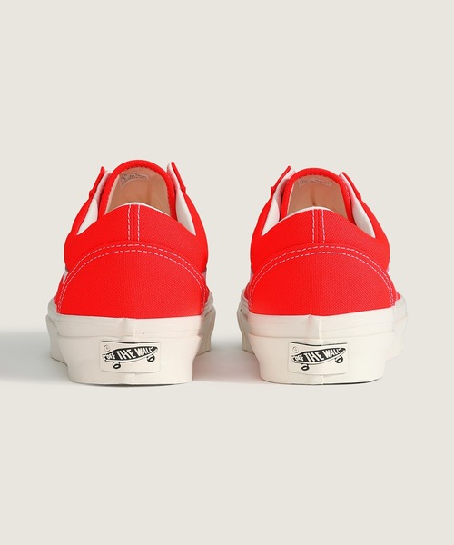 VANS(バンズ)の「VANS PREMIUM オールドスクール / LX Old Skool Diva Pink VN000D9JFOC1(スニーカー・メンズ・チェリーレッド・7.5/7/6.5/6/5.5/5/12/11.5/11/10.5/10/9.5/9/8.5/8)」の4枚目の写真