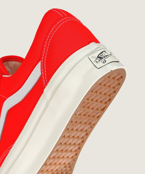 VANS(バンズ)の「VANS PREMIUM オールドスクール / LX Old Skool Diva Pink VN000D9JFOC1(スニーカー・メンズ・チェリーレッド・7.5/7/6.5/6/5.5/5/12/11.5/11/10.5/10/9.5/9/8.5/8)」の6枚目の写真