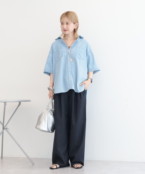AMERICAN HOLIC(アメリカンホリック)の「Wポケット半袖デニムシャツ(シャツ/ブラウス・レディース・インディゴブルー/ライトインディゴブルー・L/M)」の3枚目の写真
