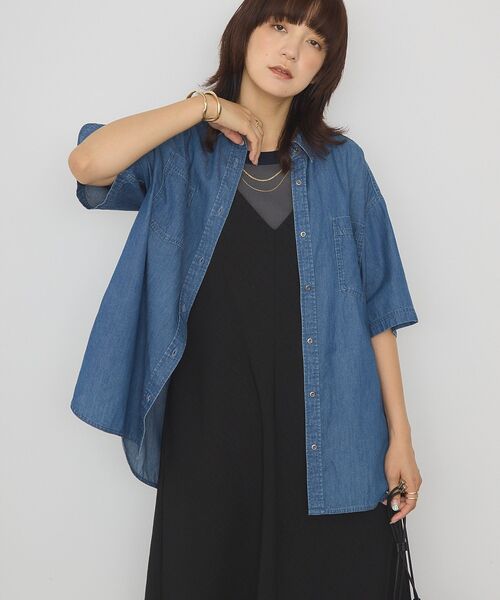 AMERICAN HOLIC(アメリカンホリック)の「Wポケット半袖デニムシャツ(シャツ/ブラウス・レディース・インディゴブルー/ライトインディゴブルー・L/M)」の17枚目の写真