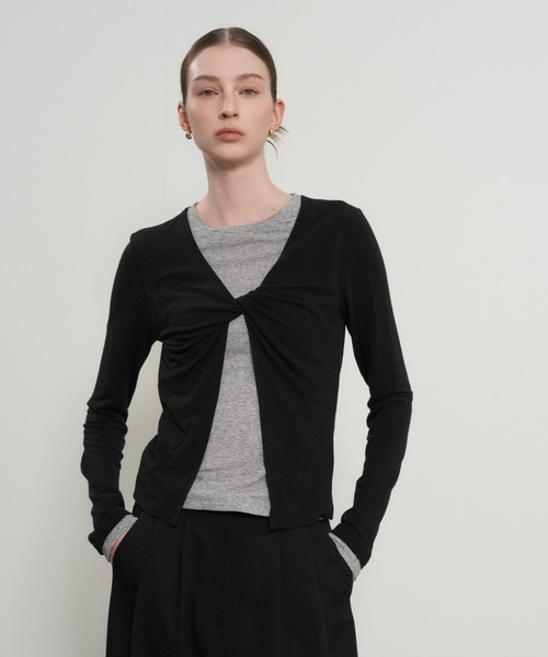 GENERAL IDEA(ジェネラルアイデア)の「GENERAL IDEA/ジェネラルアイディア LAYERED TWIST T-SHIRTS レイヤードツイスト長袖Tシャツ ドッキング 重ね着風 レディース 秋 秋服 2026年秋冬(Tシャツ/カットソー・レディース・チャコール/ブラック・S/M/XL/L)」の3枚目の写真