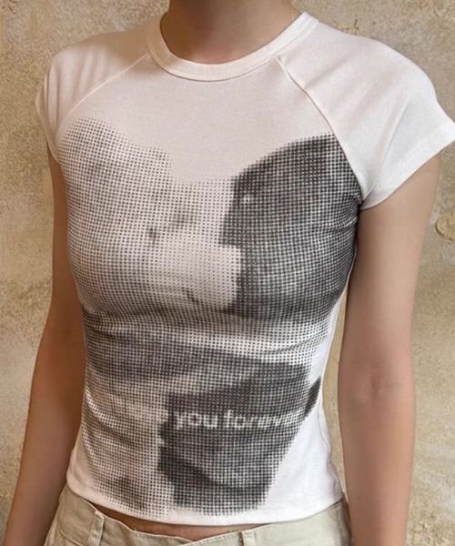 Vipoa(ヴィポア)の「vintage like short T-shirt(Tシャツ/カットソー・レディース・グレー/ホワイト・FREE)」の2枚目の写真
