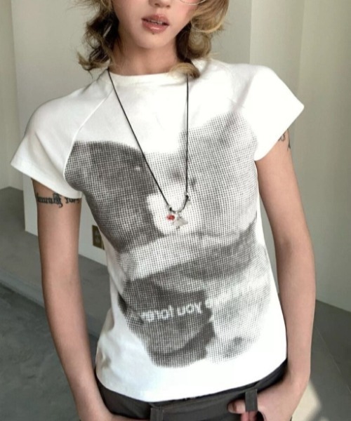 Vipoa(ヴィポア)の「vintage like short T-shirt(Tシャツ/カットソー・レディース・グレー/ホワイト・FREE)」の4枚目の写真