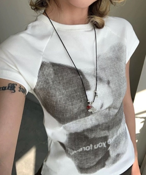 Vipoa(ヴィポア)の「vintage like short T-shirt(Tシャツ/カットソー・レディース・グレー/ホワイト・FREE)」の5枚目の写真