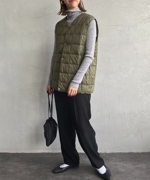 TAION（タイオン）の「【WEB先行予約】[TAION/タイオン] Vネック インナーダウンベスト(WEB限定)（ダウンベスト・レディース・レオパード/オリーブ/ライトグレー/ブラック/カーキ・L/XL/M）」の11枚目の写真