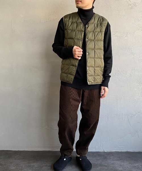 TAION（タイオン）の「【WEB先行予約】[TAION/タイオン] Vネック インナーダウンベスト(WEB限定)（ダウンベスト・レディース・レオパード/オリーブ/ライトグレー/ブラック/カーキ・L/XL/M）」の12枚目の写真