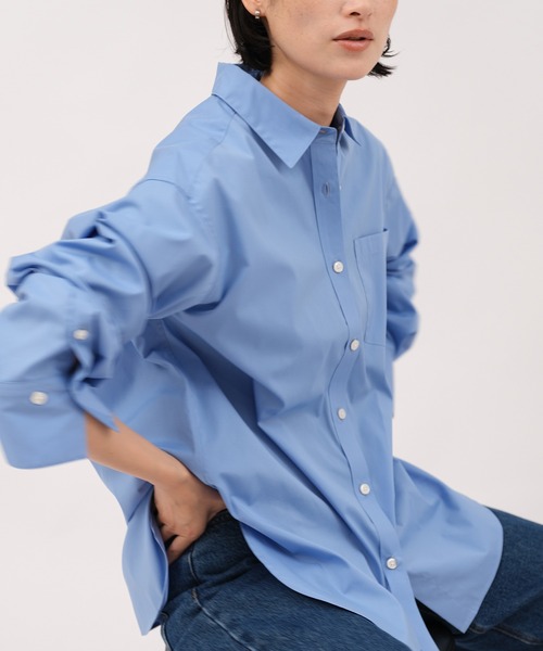 evernavy(エバーネイビー)の「【PREMIUM EASY CARE】オーバーサイズシャツ(シャツ/ブラウス・レディース・ホワイト/ライトブルー/サックスブルー・M)」の1枚目の写真