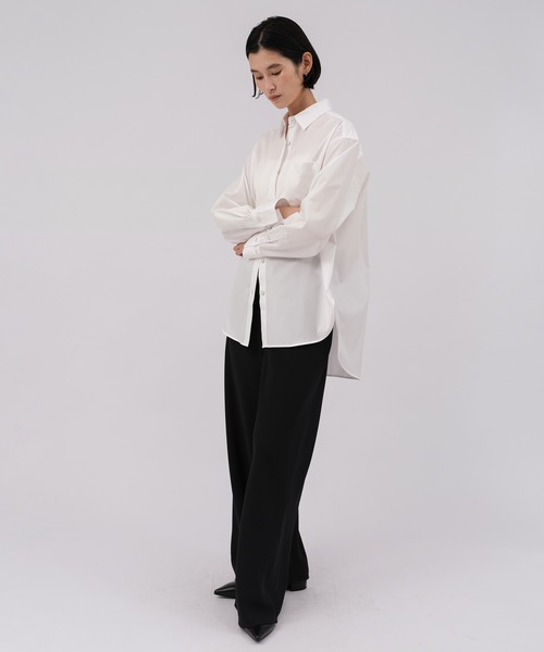 evernavy(エバーネイビー)の「【PREMIUM EASY CARE】オーバーサイズシャツ(シャツ/ブラウス・レディース・ホワイト/ライトブルー/サックスブルー・M)」の6枚目の写真