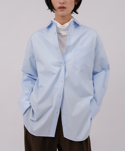 evernavy(エバーネイビー)の「【PREMIUM EASY CARE】オーバーサイズシャツ(シャツ/ブラウス・レディース・ホワイト/ライトブルー/サックスブルー・M)」の14枚目の写真