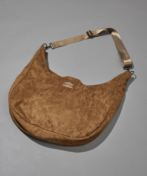 UMBRO(アンブロ)の「UMBRO/アンブロ SP BRUSHED ROUND SHOULDER BAG/別注 ブラッシュド ラウンドショルダーバッグ(ショルダーバッグ・メンズ・ブラウン/ダークブラウン/ブラック・ONE SIZE)」の15枚目の写真