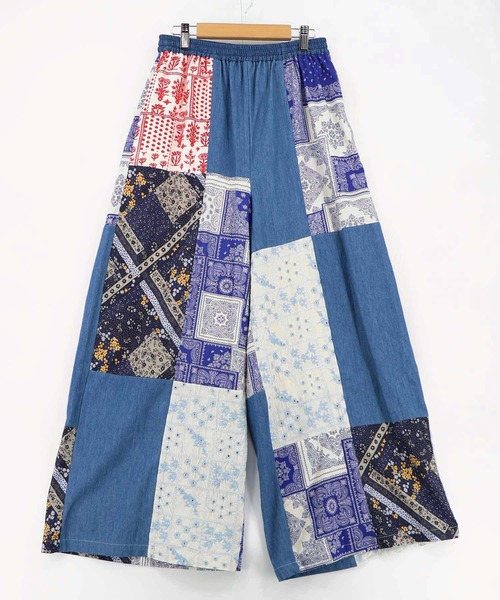 ScoLar(スカラー)の「162741:レース×バンダナ柄×花柄 パッチワーク風デニムパンツ(デニムパンツ・レディース・ブルー/ブラック・M)」の16枚目の写真