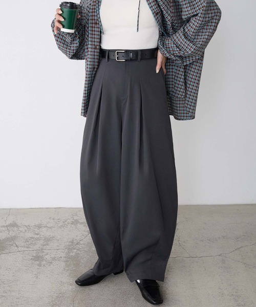 BONLECILL(ボンルシール)の「【マシンウォッシャブル】綺麗easyワンタックコクーンパンツ(その他パンツ・レディース・ブラウン/チャコールグレー/ベージュ/ブラック・S/M/L)」の2枚目の写真