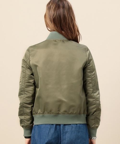 BEAUTY&YOUTH UNITED ARROWS（ビューティーアンドユースユナイテッドアローズ）の「BY ナイロンツイルMA-1ブルゾン ◆（MA-1・レディース・ブラック/オリーブ・FREE）」の3枚目の写真
