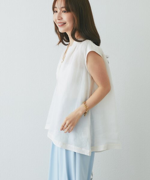 La boutique BonBon（ラブティックボンボン）の「【WEB限定】ラスターラミーブラウス（シャツ/ブラウス・レディース・オフホワイト/ブラウン・FREE）」の4枚目の写真