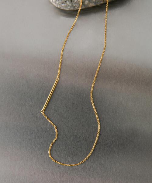 SMELLY(スメリー)の「SMELLY so’ asymmetric bar necklace(ネックレス・レディース・ゴールド・-)」の2枚目の写真