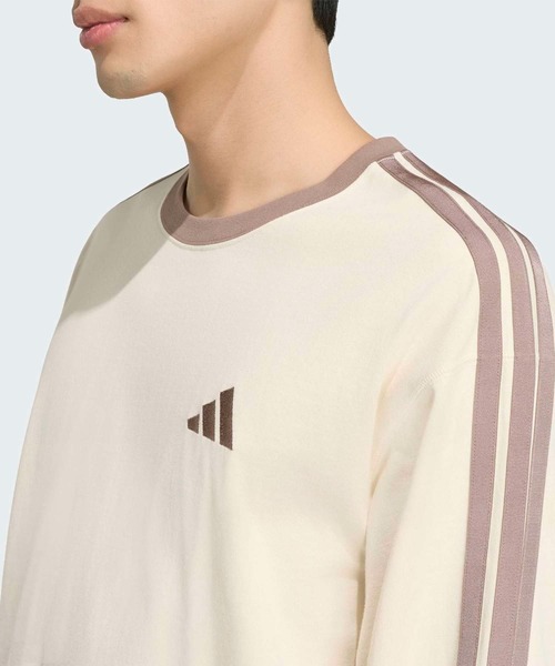 adidas(アディダス)の「エッセンシャルズ プラス ルーズフィット スリーストライプス シングルジャージー 長袖Tシャツ / ロンT / アディダス adidas(Tシャツ/カットソー・メンズ・ホワイト系その他・3XL/XX-LARGE/X-SMALL/X-LARGE/SMALL/MEDIUM/LARGE)」の3枚目の写真