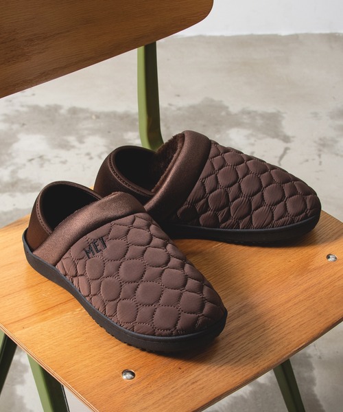 MEI（メイ）の「【26AW新色追加】MEI メイ QUILTING MOC SHOES キルティング モックシューズ / Lady’s（スリッポン・レディース・ブラウン/チャコールグレー/グレイッシュベージュ/ブラック/オリーブドラブ・S/L/M）」の3枚目の写真