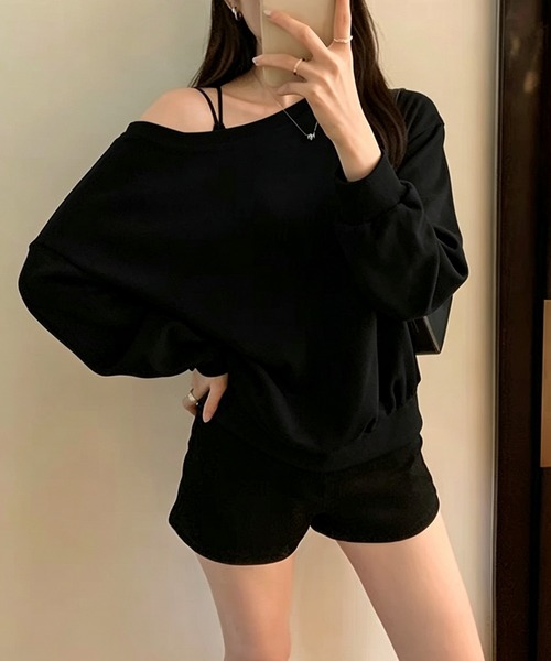 SAISON DE PAPILLON(セゾンドパピヨン)の「【新作登場】カットソー レディース 長袖 3way ワイドネック ボートネック ワンショルダー オフショルダー 肩出し ショート丈 クロップド丈 ドロップショルダー ボリューム袖 リブ裾 ゆったり 細見え カジュアル 韓国風(Tシャツ/カットソー・レディース・グレー/ブラック・フリー)」の4枚目の写真