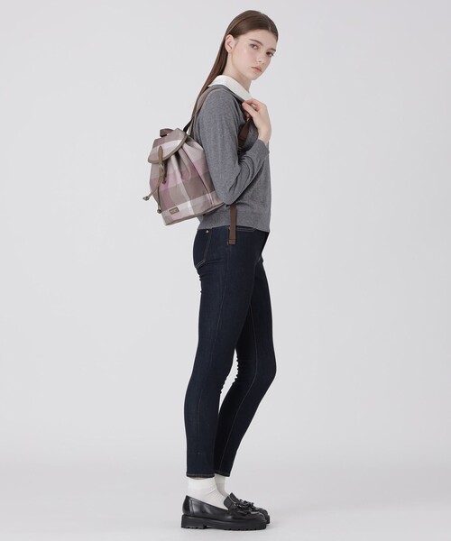 BLUE LABEL CRESTBRIDGE（ブルーレーベルクレストブリッジ）の「クレストブリッジチェックPVCバックパック（ショルダーバッグ・レディース・パープル系その他7・FREE）」の16枚目の写真