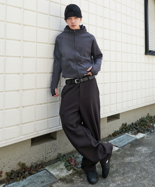 XERO（ゼロ）の「ワッフルフィンガーホールフードジップアップ[チャコール]（パーカー・レディース・その他・MEDIUM/LARGE）」の2枚目の写真