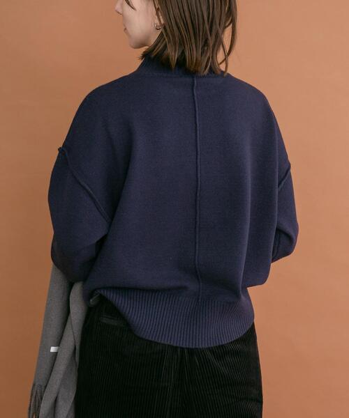 ITEMS URBANRESEARCH（アイテムズ アーバンリサーチ）の「ハイネックワイドニット（ニット/セーター・レディース・ホワイト系その他/オフホワイト/ネイビー/オレンジ・FREE）」の20枚目の写真