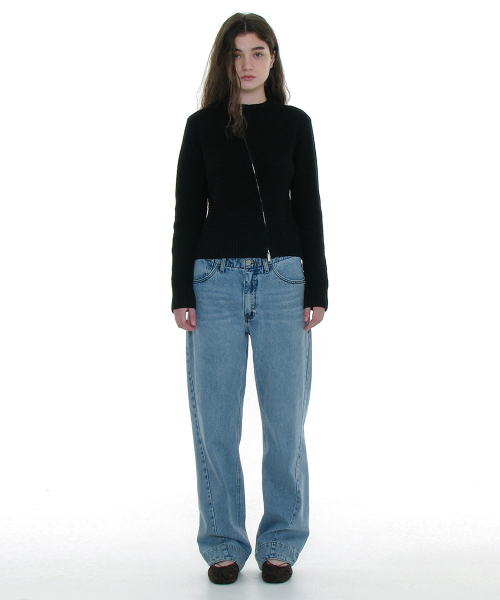 PARTIMENTO WOMEN(パルティメントウィメン)の「ヴィンテージウォッシュアシンメトリックジーンズ_ライトブルー(デニムパンツ・レディース・その他・SMALL/MEDIUM)」の1枚目の写真