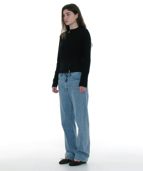 PARTIMENTO WOMEN(パルティメントウィメン)の「ヴィンテージウォッシュアシンメトリックジーンズ_ライトブルー(デニムパンツ・レディース・その他・SMALL/MEDIUM)」の2枚目の写真
