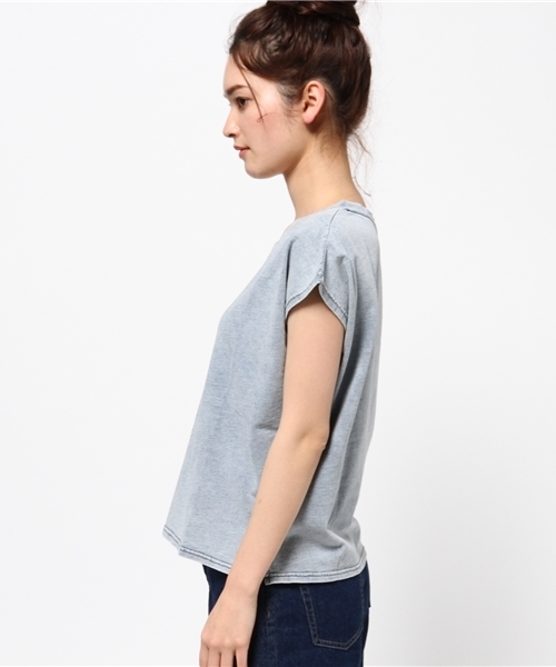 VENCEEXCHANGE（ヴァンスエクスチェンジ）の「インディゴケミカルスリットTシャツ         （Tシャツ/カットソー・レディース・ブルー・MEDIUM）」の8枚目の写真