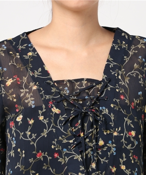 Honeys（ハニーズ）の「レースアップブラウス（シャツ/ブラウス・レディース・ホワイト系その他2/ホワイト系その他/レッド系その他/ブルー系その他2/ブルー系その他・L/M）」の9枚目の写真