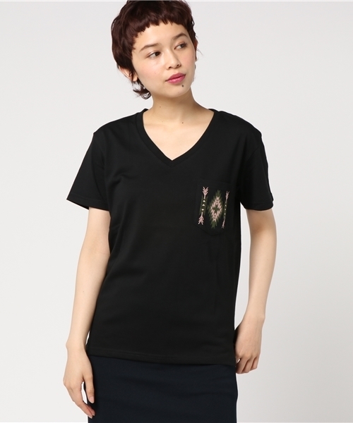 VENCEEXCHANGE(ヴァンスエクスチェンジ)の「オルテガ刺繍ポケットT (Tシャツ/カットソー・レディース・オフホワイト/ブラック/オレンジ・MEDIUM)」の3枚目の写真