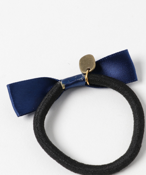 Fun & Daily（ファンアンドデイリー）の「F&D : シンプリーリボンヘアゴム（ヘアゴム・レディース・ブラック/グレー/ネイビー/ブルーグリーン/ワインレッド/ブラウン/イエロー/ピンク/グリーン/パープル/レッド/ミント・FREE）」の13枚目の写真