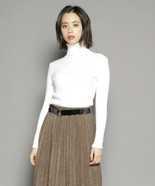 SY3（エスワイスリー）の「＜2018年春夏素材で再入荷！＞★インナーにもトップスにも使えるフィットするサイジング♪タートルネックジャスト丈カラーサマーニット（Tシャツ/カットソー・レディース・ホワイト/ベージュ/ライトブルー/キャメル/ライトグレー/ブラック/アイボリー/ワイン/ライトピンク・FREE）」の2枚目の写真