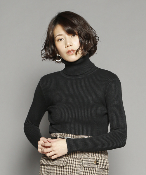 SY3（エスワイスリー）の「＜2018年春夏素材で再入荷！＞★インナーにもトップスにも使えるフィットするサイジング♪タートルネックジャスト丈カラーサマーニット（Tシャツ/カットソー・レディース・ホワイト/ベージュ/ライトブルー/キャメル/ライトグレー/ブラック/アイボリー/ワイン/ライトピンク・FREE）」の3枚目の写真