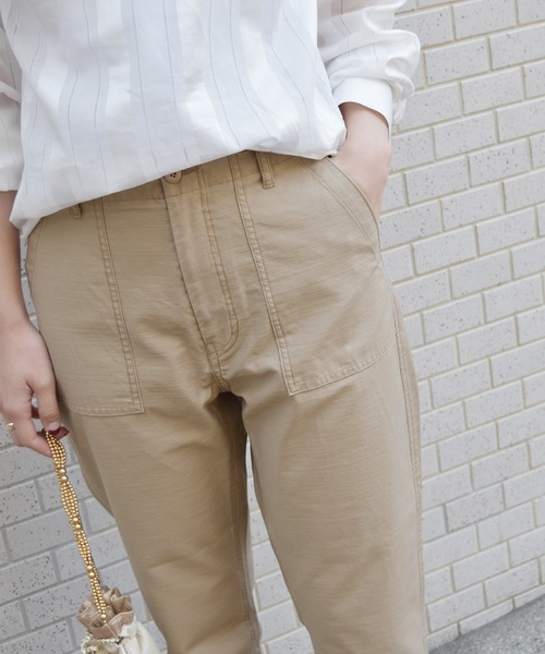 JOURNAL STANDARD relume(ジャーナルスタンダード レリューム)の「バックサテン ベイカー テーパード パンツ_#(カーゴパンツ・レディース・ベージュ/カーキ・40/38/36/34)」の15枚目の写真