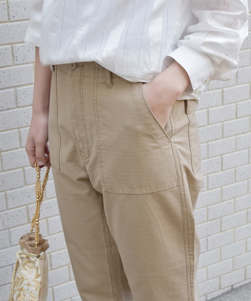 JOURNAL STANDARD relume(ジャーナルスタンダード レリューム)の「バックサテン ベイカー テーパード パンツ_#(カーゴパンツ・レディース・ベージュ/カーキ・40/38/36/34)」の9枚目の写真