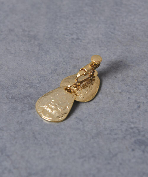 UNITED ARROWS（ユナイテッドアローズ）の「UBCB スプーン イヤリング（イヤリング・レディース・シルバー/ゴールド・FREE）」の6枚目の写真