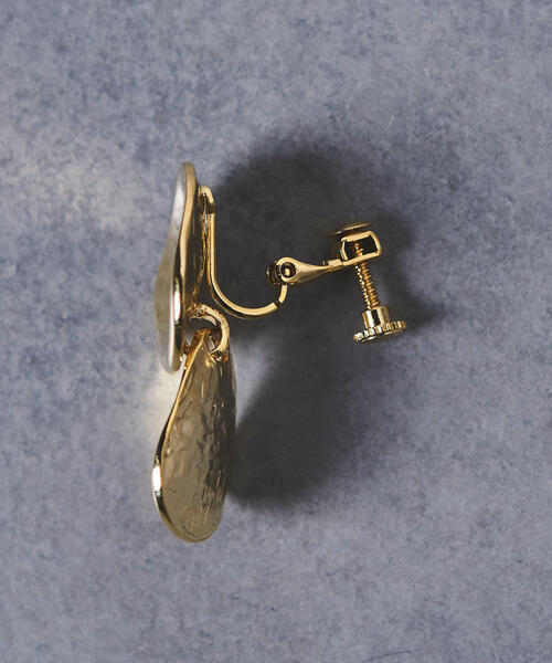 UNITED ARROWS（ユナイテッドアローズ）の「UBCB スプーン イヤリング（イヤリング・レディース・シルバー/ゴールド・FREE）」の8枚目の写真