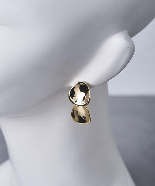 UNITED ARROWS（ユナイテッドアローズ）の「UBCB スプーン イヤリング（イヤリング・レディース・シルバー/ゴールド・FREE）」の3枚目の写真