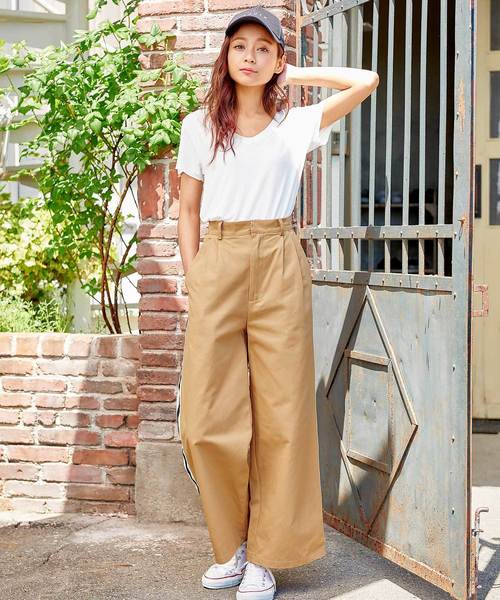 KOBE LETTUCE（コウベレタス）の「サイドラインデザインハイウエストワイドチノパンツ/レディース/ボトムス[M2191]神戸レタス（チノパンツ・レディース・ブラック/オフホワイト/キャメル・FREE）」の8枚目の写真