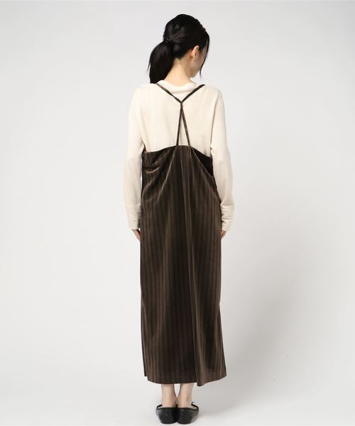 DouDou（ドゥドゥ）の「ベロアストライプOP（ワンピース・レディース・カーキ/キャメル・FREE）」の3枚目の写真