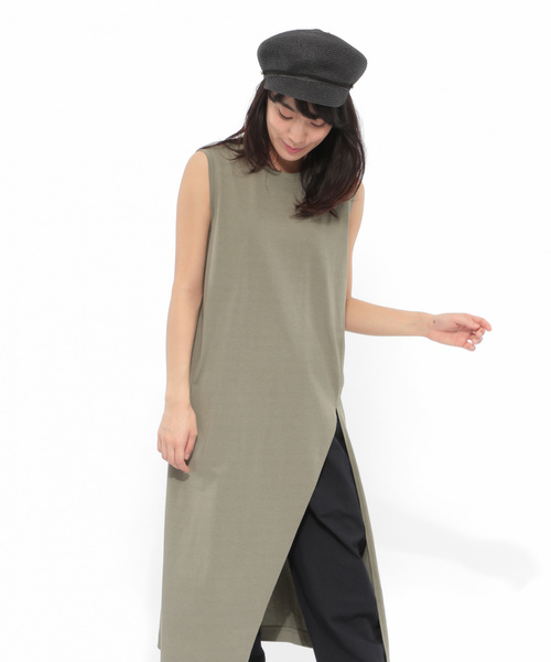 LAKOLE（ラコレ）の「【UVカット】アングルスリットスリーブレスワンピース / LAKOLE（ワンピース・レディース・ブラック/オフホワイト/カーキ/ライトブラウン・SMALL/MEDIUM）」の4枚目の写真